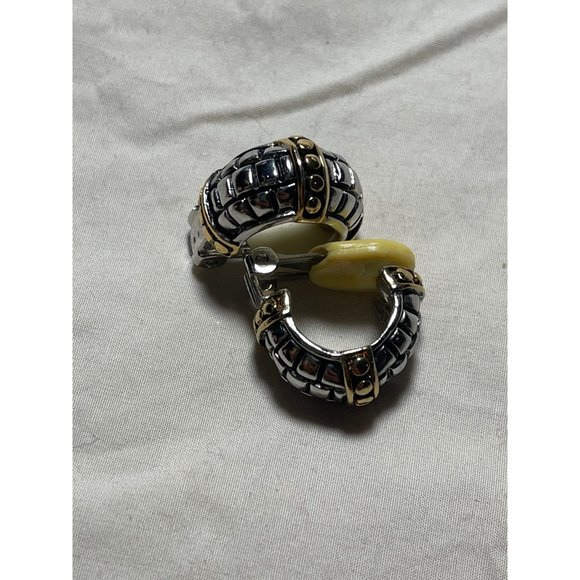 Vintage Gold/Silver 2-Tone Embossed Design Clip-On Earrings - Picture 3 of 12